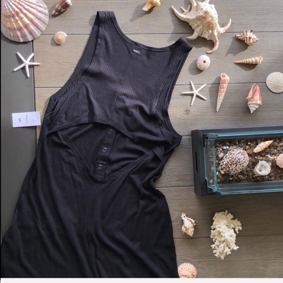 🌴🌼RVCA- ROMPER🌼🌴 - Picture 7 of 8